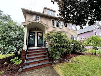 19 Stearns Rd Unit 1, Watertown, MA 02472