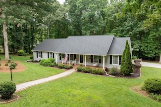 1505 Misty Valley Dr, Chatsworth, GA 30705