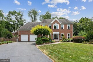 9907 Chappell Ln, Vienna, VA 22181