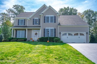 11 Gorsline Dr, Mechanicville, NY 12118