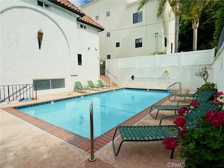 14332 Dickens St Unit 10, Sherman Oaks, CA 91423