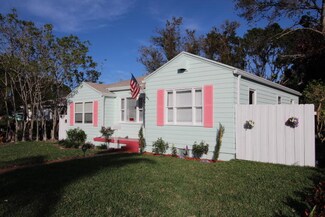 724 N J St, Lake Worth, FL 33460