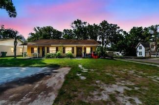 38602 2nd Ave, Zephyrhills, FL 33542
