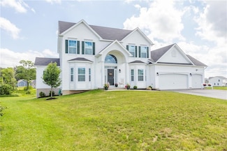 95 Haywards Heath, West Henrietta, NY 14586