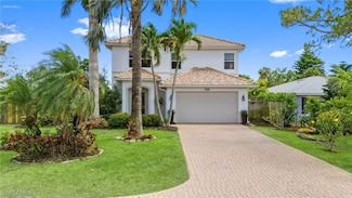 636 102nd Ave N, Naples, FL 34108