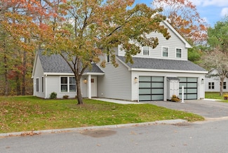 7 Barracks Rd Unit 7, Hudson, MA 01749