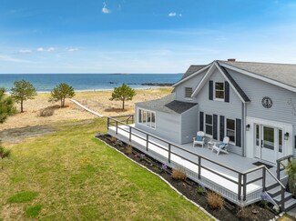 9 Seagrass Ln, Saco, ME 04072