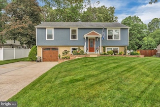 8402 Crofton Ln, Pennsauken, NJ 08109