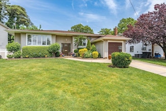 528 Longacre Ave, Woodmere, NY 11598