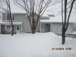 3123 Debra Dr, Island Lake, IL 60042