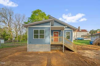 230 N Melville St, Graham, NC 27253