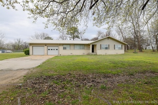 417717 E 1145 Rd, Eufaula, OK 74432