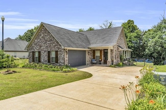 111 Mccabe Dr, Starkville, MS 39759