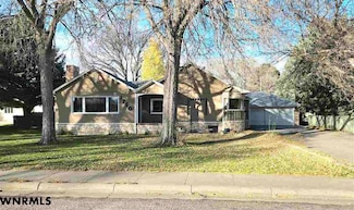 1730 P St, Gering, NE 69341