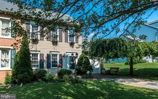 1613 Colchester Dr, Lancaster, PA 17603