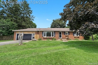 57934 Travis Rd, New Hudson, MI 48165