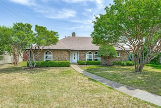 1004 Woodland Way, Richardson, TX 75080
