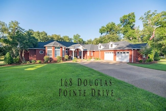 168 Douglas Pointe Dr, Bainbridge, GA 39819
