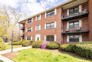 360 Neponset St Unit 703, Canton, MA 02021