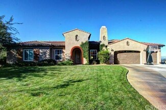 8035 Horizon View Dr, Riverside, CA 92506