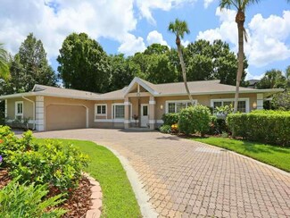 1520 Harbor Place, Sarasota, FL 34239
