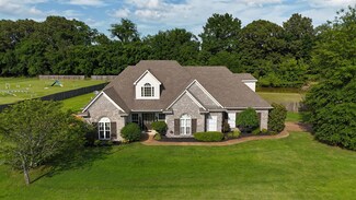 460 Crooked Creek Dr, Oakland, TN 38060
