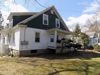 395 W Housatonic St, Pittsfield, MA 01201
