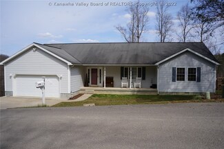 838 White Oak St, Elkview, WV 25071