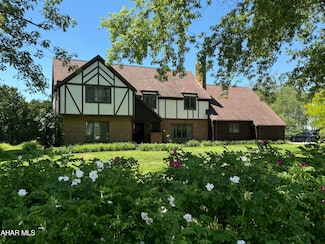 138 Apple Dr, Cresson, PA 16630