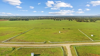 200 Homestead Ct, Lipan, TX 76462