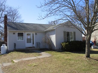 71 Roseanne Ln, Manchester, NH 03103