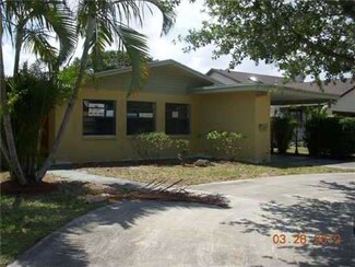 276 Riverside Dr, Palm Beach Gardens, FL 33410