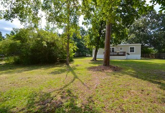 324 General Moultrie Dr, Bonneau, SC 29431