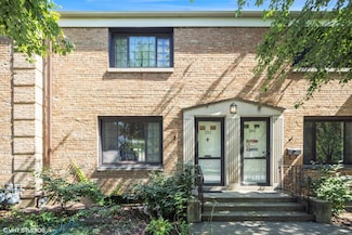 151 Fellows Ct, Elmhurst, IL 60126