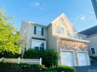 1806 Dahlia Cir, Dayton, NJ 08810