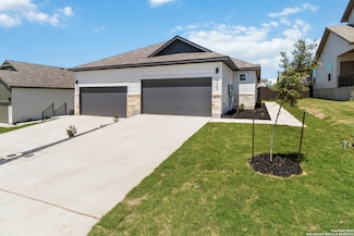 119 Gunner Rd, Buda, TX 78610