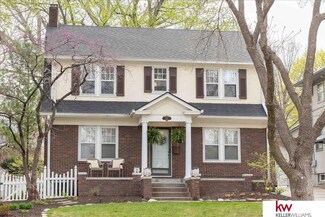 521 S 55th St, Omaha, NE 68106