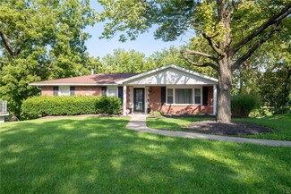 4 Pasadena Dr, Fairview Heights, IL 62208