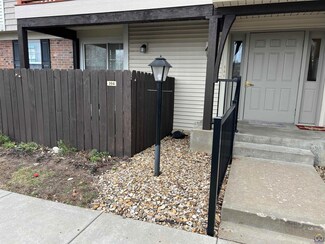 3019 SW Maupin Ln Unit 104, Topeka, KS 66614