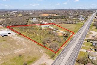 1641 E Henderson St, Cleburne, TX 76031