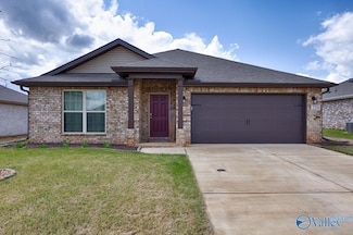 228 Cherry Laurel Dr, Hazel Green, AL 35750