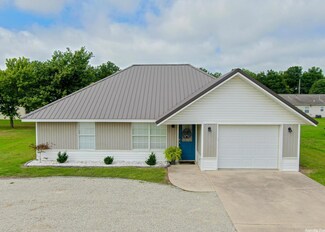 318 Camie Dr, Walnut Ridge, AR 72476