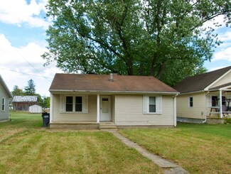 209 S Mulberry St, Farmland, IN 47340