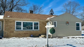 2901 Lexington Dr, Hazel Crest, IL 60429
