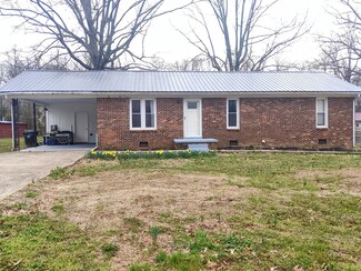 630 Arrowhead Dr, New Johnsonville, TN 37134