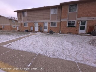 928 Trafalger Ln Unit 39, East Lansing, MI 48823