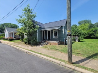 209 W Washington St, Mayodan, NC 27027