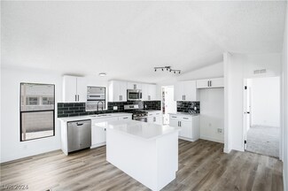 1730 Peanut Ct, Las Vegas, NV 89115