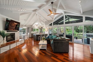 551 Polulani Dr, Wailuku, HI 96793