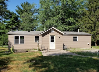 4345 5th St, Fair Oaks, IN 47943